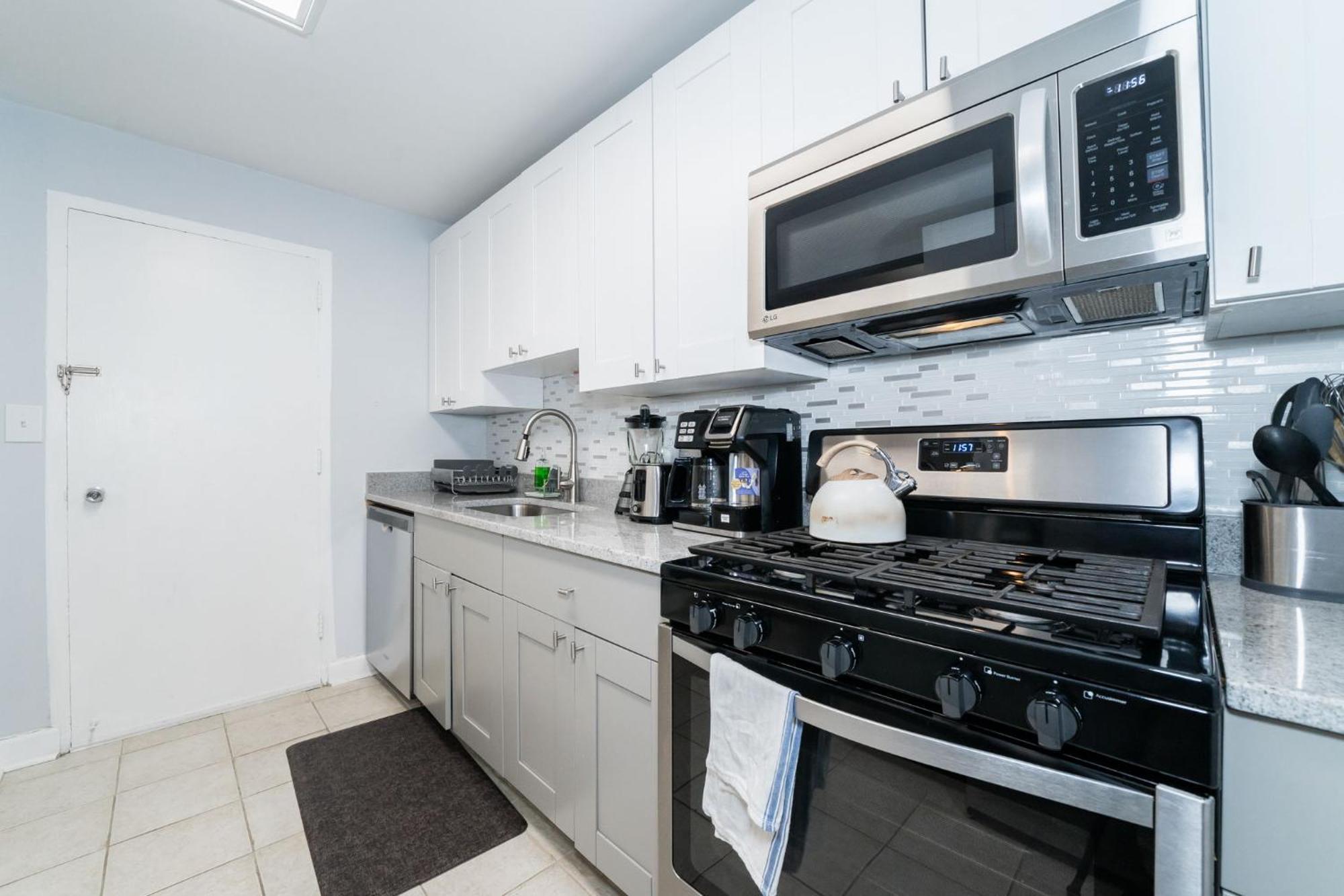 21Floor-Renovated 2Br,1Bath King And Queen Bed And Parking Atlanta Eksteriør billede
