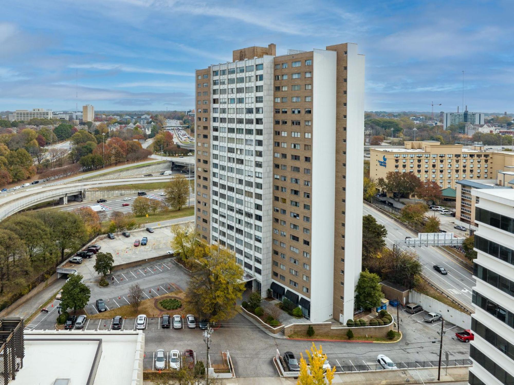 21Floor-Renovated 2Br,1Bath King And Queen Bed And Parking Atlanta Eksteriør billede